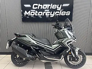 Used 2025 Zontes Zt 368 T-G Green - Interior and Exterior details 13