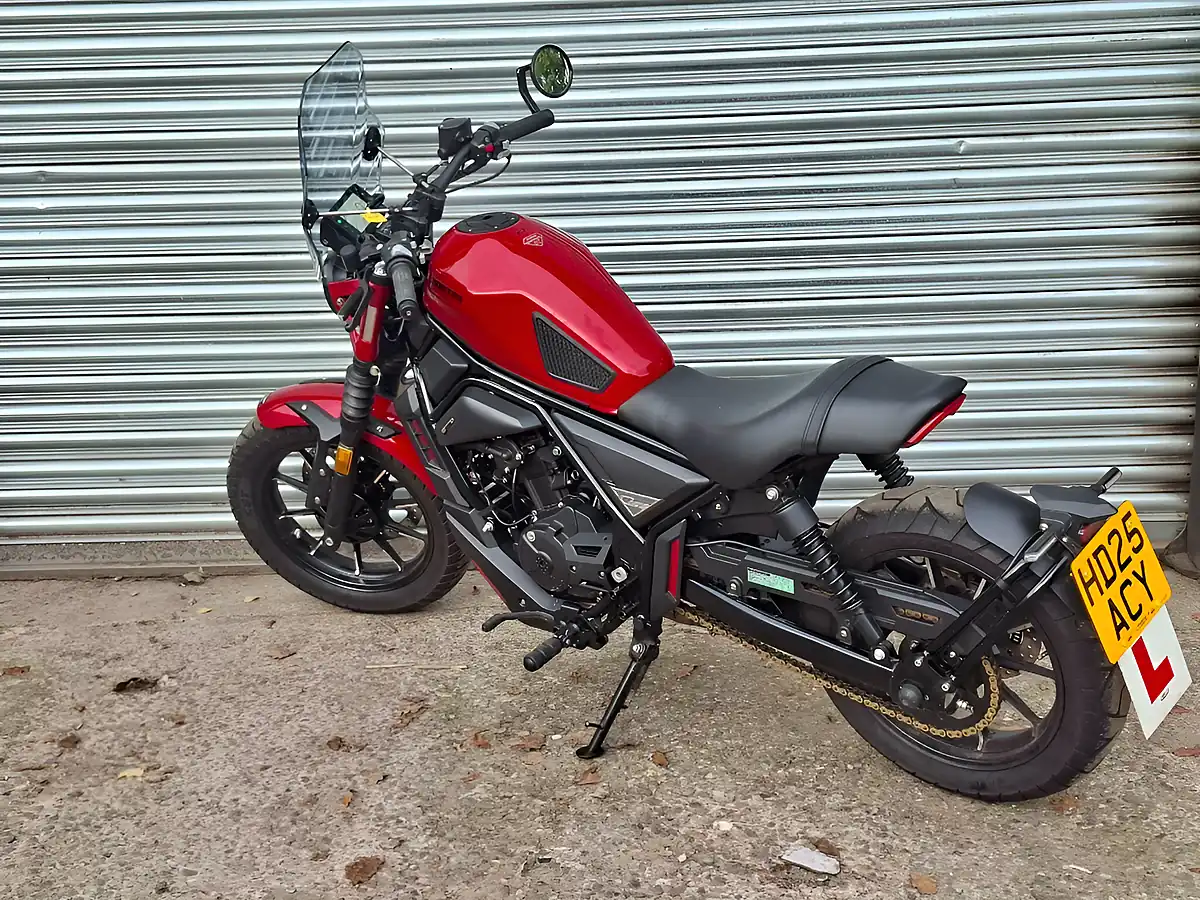 Used 2025 Zontes ZT125-C Red - Interior and Exterior details 7