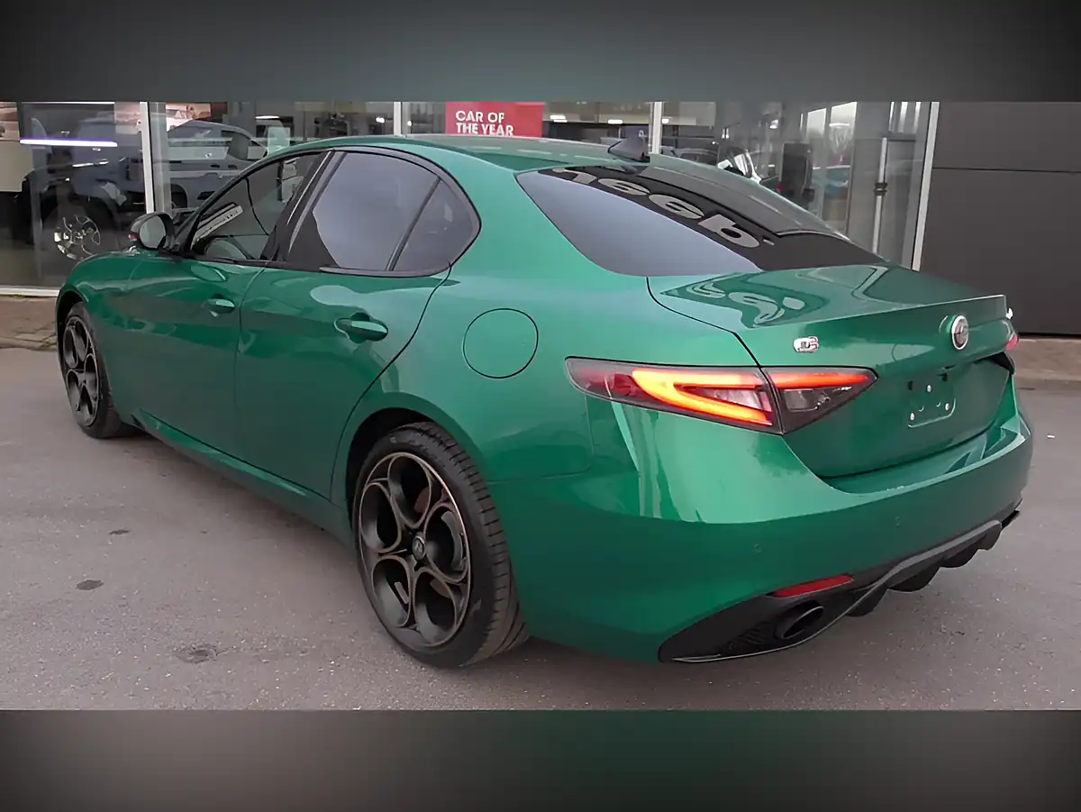 Used 2026 Alfa Romeo Giulia Intensa 280 Green - Interior and Exterior details 2