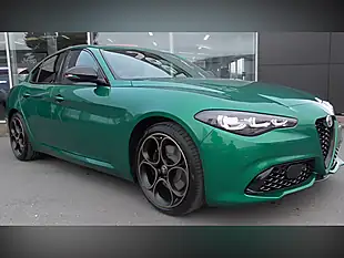 Used 2026 Alfa Romeo Giulia Intensa 280 Green - Interior and Exterior details 5