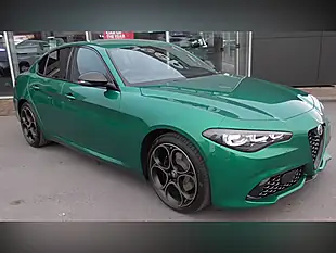Used 2026 Alfa Romeo Giulia Intensa 280 Green - Interior and Exterior details 7