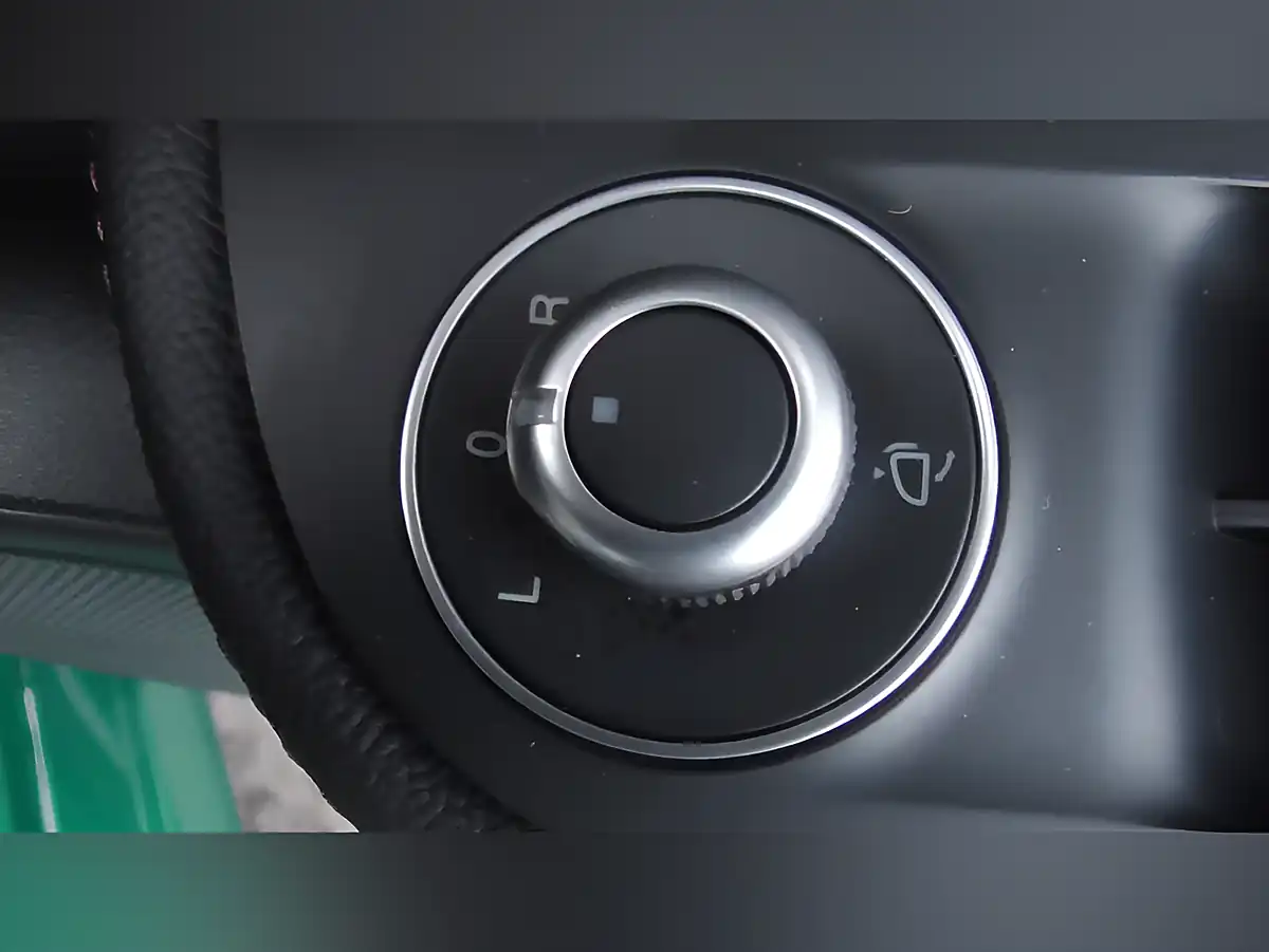 Used 2026 Alfa Romeo Giulia Intensa Green - Interior and Exterior details 15