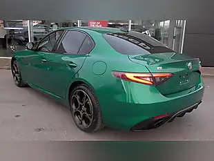 Used 2026 Alfa Romeo Giulia Intensa Green - Interior and Exterior details 2