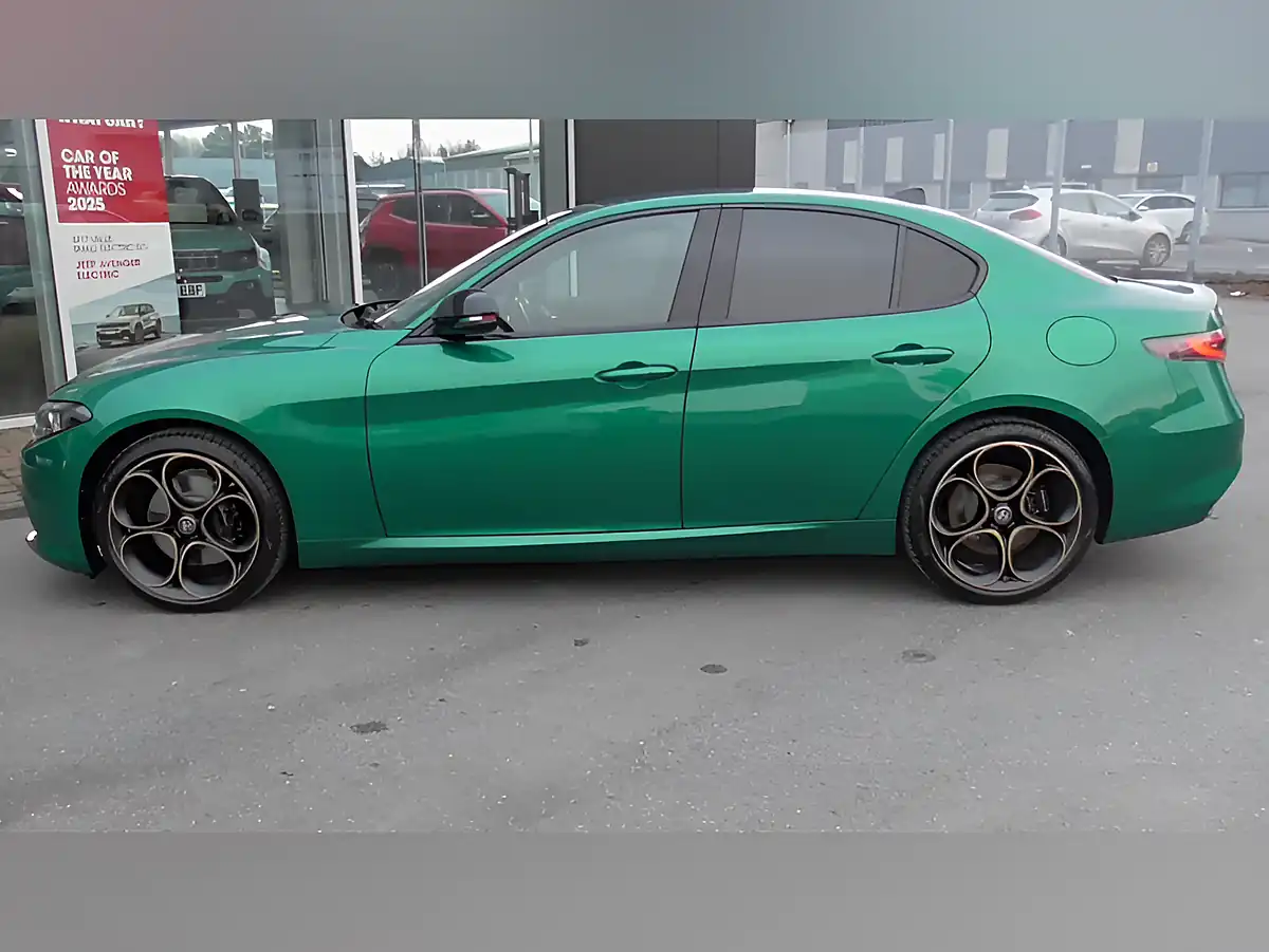 Used 2026 Alfa Romeo Giulia Intensa Green - Interior and Exterior details 3