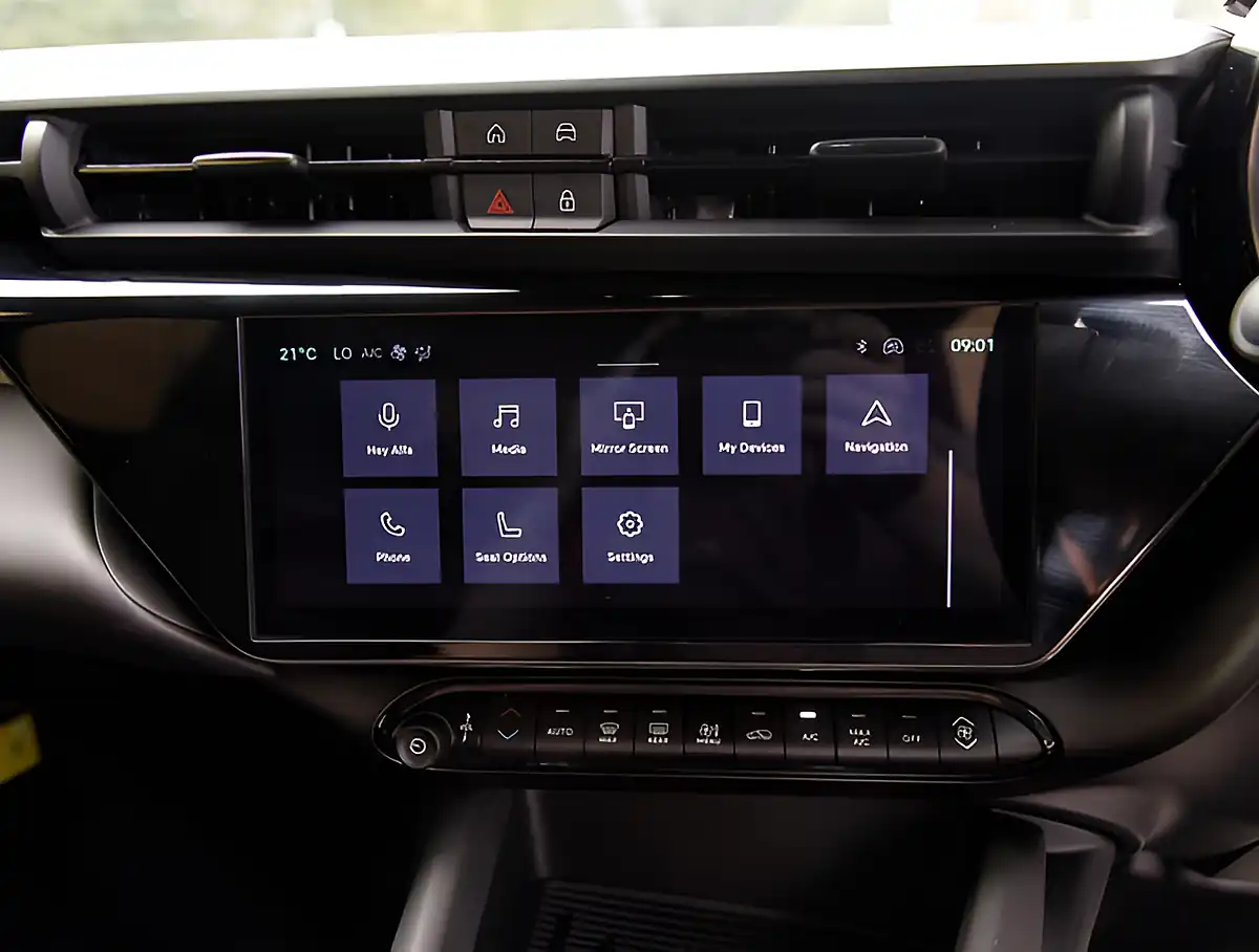 Used 2026 Alfa Romeo Junior Green - Interior and Exterior details 15