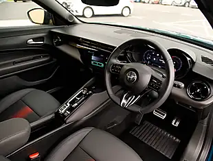 Used 2026 Alfa Romeo Junior Green - Interior and Exterior details 4