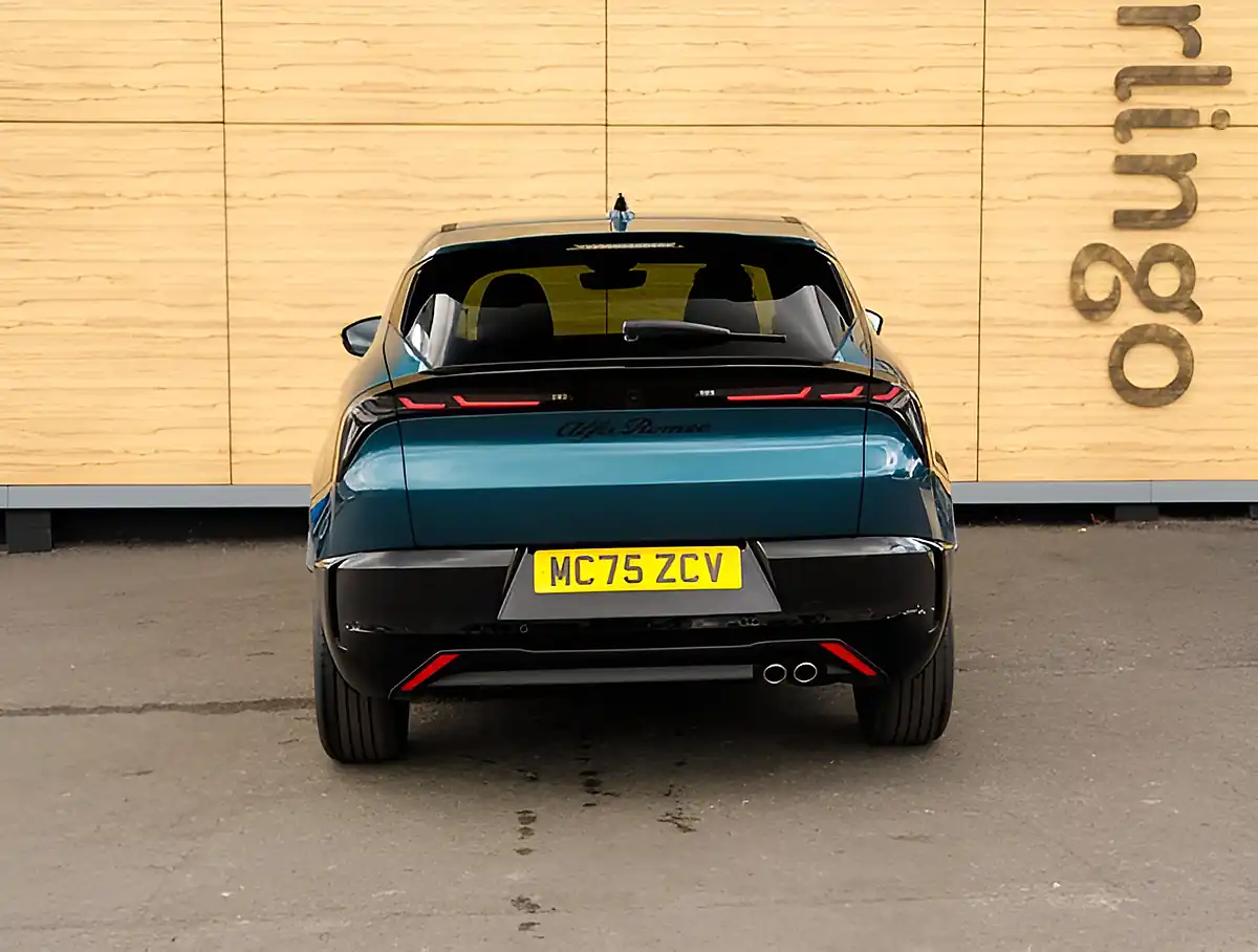 Used 2026 Alfa Romeo Junior Green - Interior and Exterior details 6