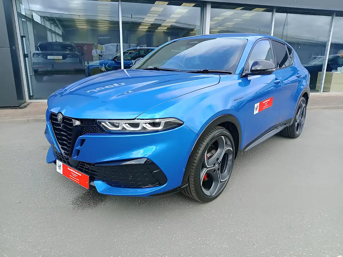 Used 2026 Alfa Romeo Tonale Mhev Veloce Blue - Interior and Exterior details 7