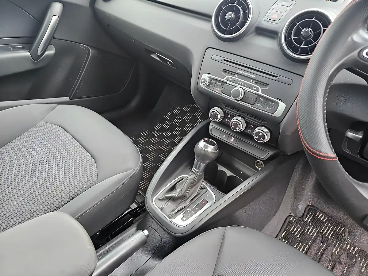 Used 2026 Audi A1 Se White - Interior and Exterior details 11