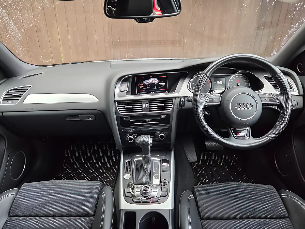 Used 2026 Audi A4 Avant S Line White - Interior and Exterior details 10