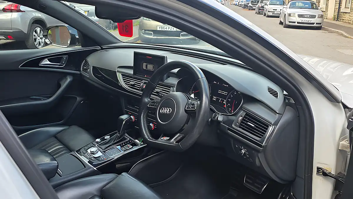 Used 2026 Audi A6 Avant Black Edition White - Interior and Exterior details 4