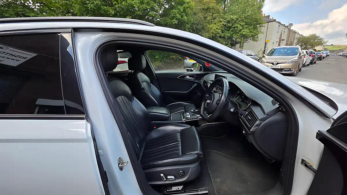 Used 2026 Audi A6 Avant Black Edition White - Interior and Exterior details 6