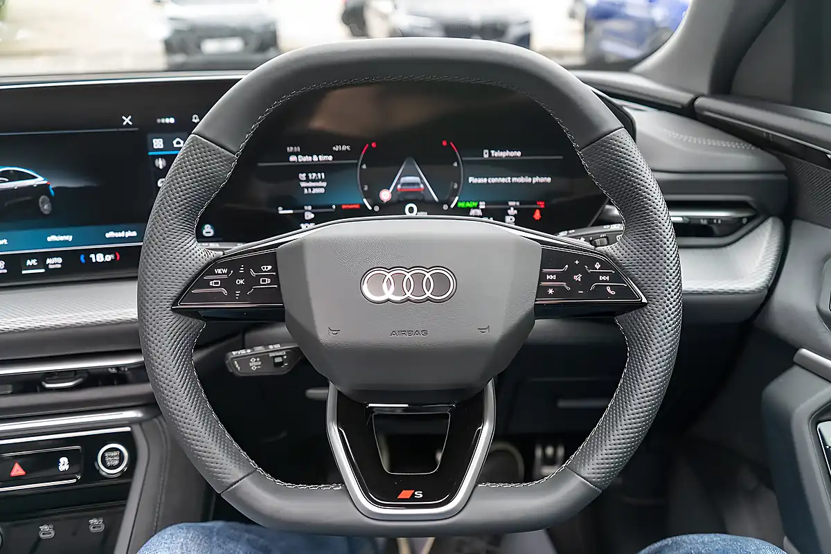 Used 2026 Audi Q5 S Line Edition 1 Grey - Interior and Exterior details 18