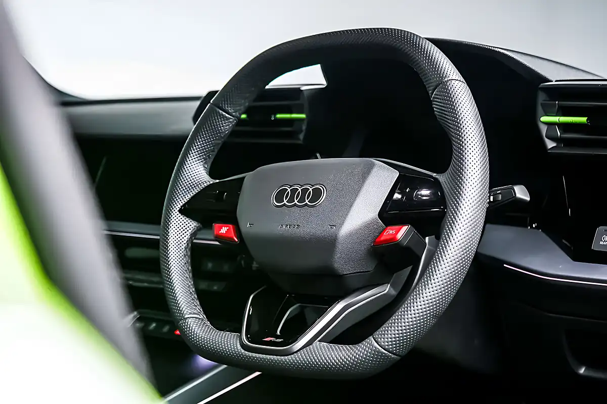 Used 2026 Audi RS3 Carbon Vorsprung Sportback Kyalami Green - Interior and Exterior details 18
