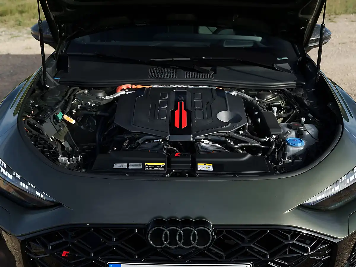 Used 2026 Audi RS5 Performance Vorsprung Bedford Green - Interior and Exterior details 12