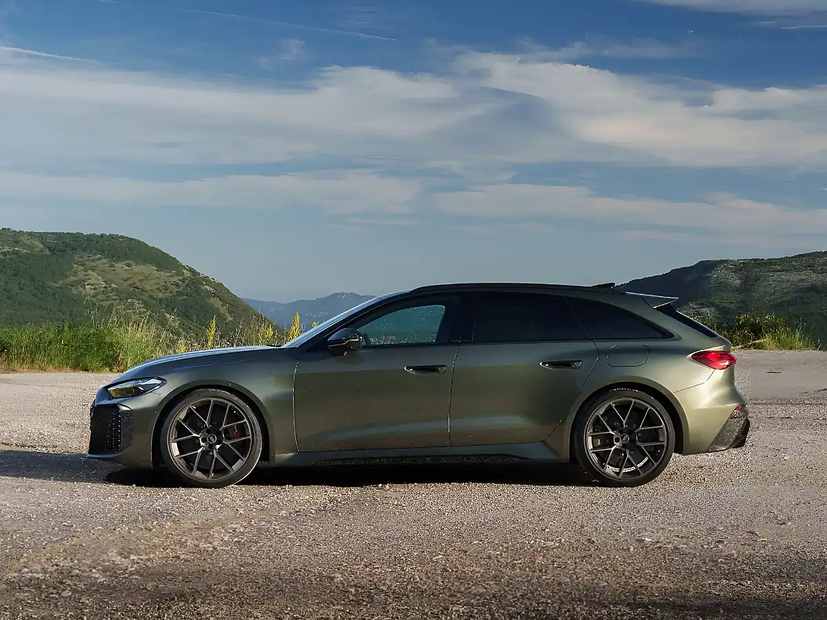Used 2026 Audi RS5 Performance Vorsprung Bedford Green - Interior and Exterior details 2