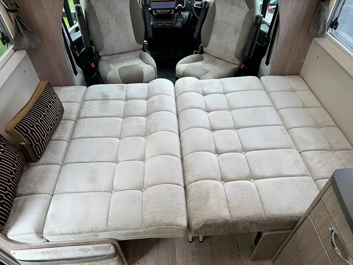 Used 2026 Auto-Sleepers Broadway Fb - Interior and Exterior details 12