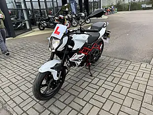 Used 2026 Benelli Bn 125 White - Interior and Exterior details 5