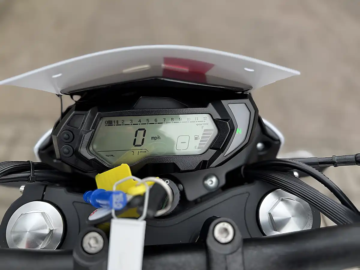 Used 2026 Benelli Bn 125 White - Interior and Exterior details 8