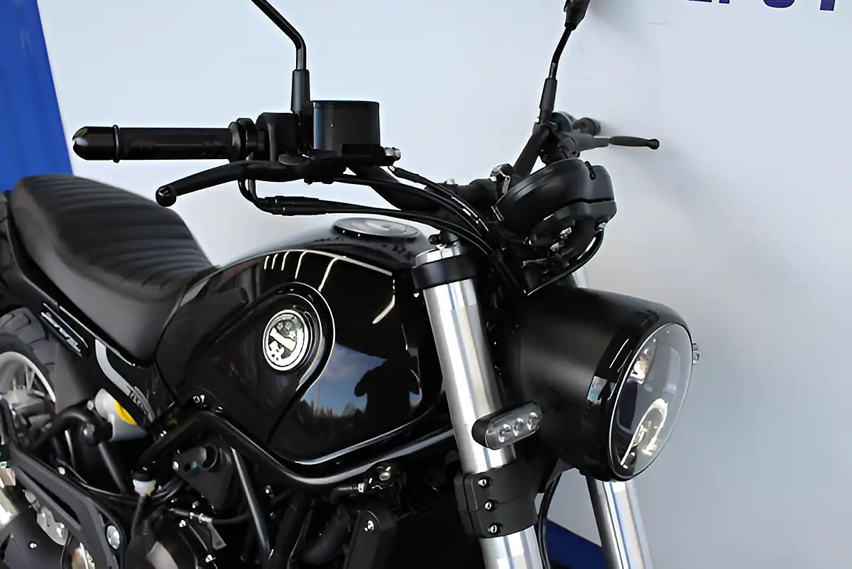 Used 2026 Benelli Leoncino 500 Trail Black - Interior and Exterior details 10