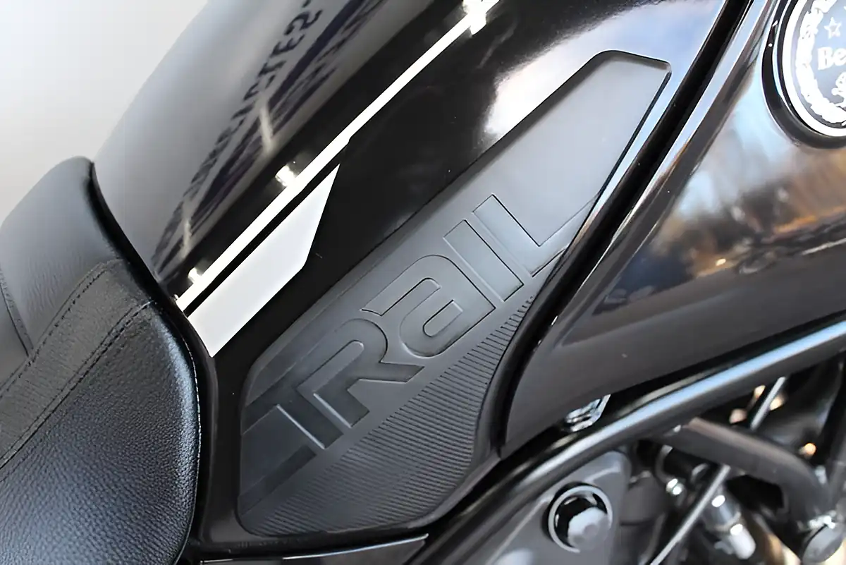 Used 2026 Benelli Leoncino 500 Trail Black - Interior and Exterior details 14