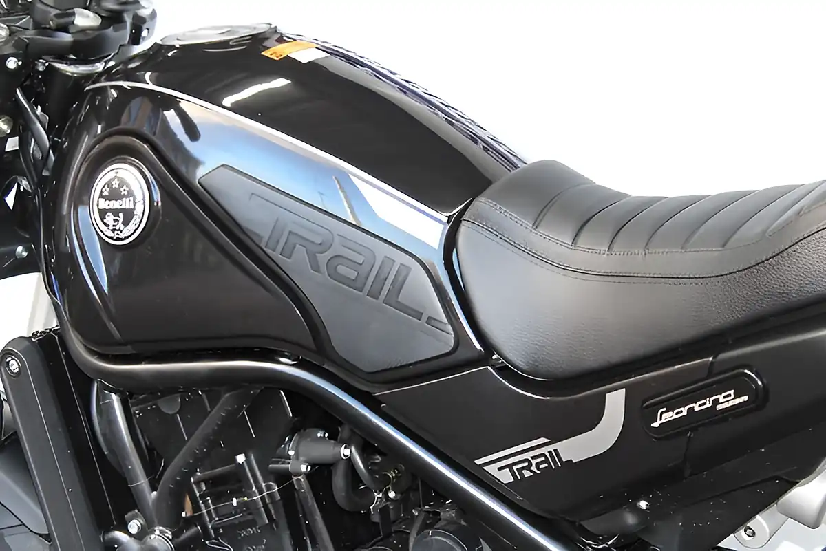 Used 2026 Benelli Leoncino 500 Trail Black - Interior and Exterior details 19
