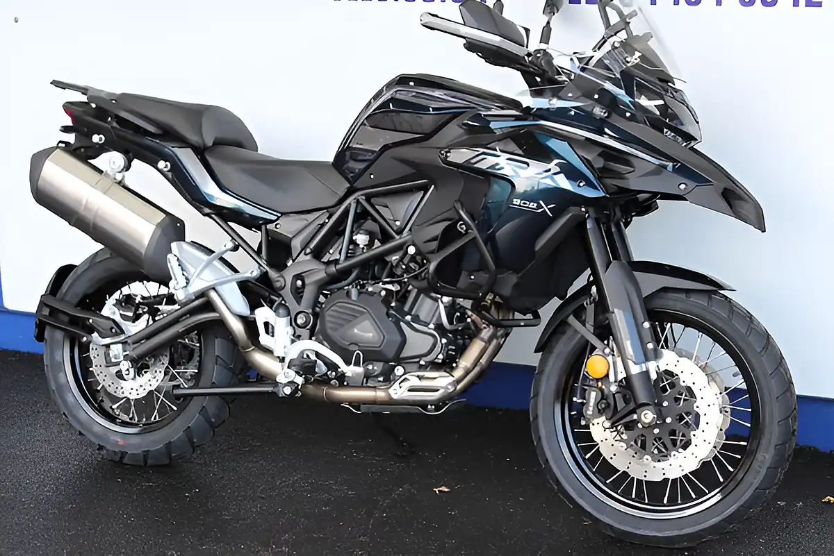 Used 2026 Benelli Trk 502 X Yellow/Black - Interior and Exterior details 5