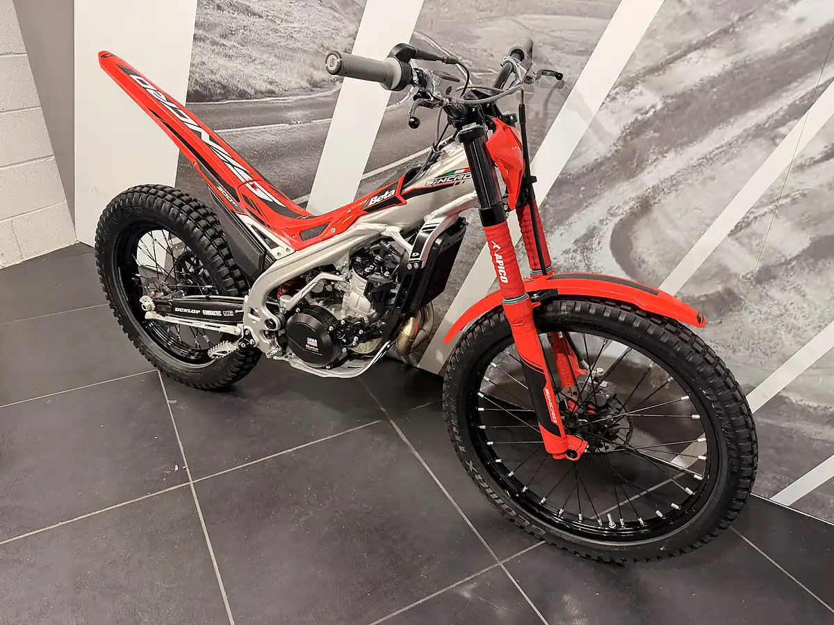 Used 2026 Beta Sincro Trials Red - Interior and Exterior details 2