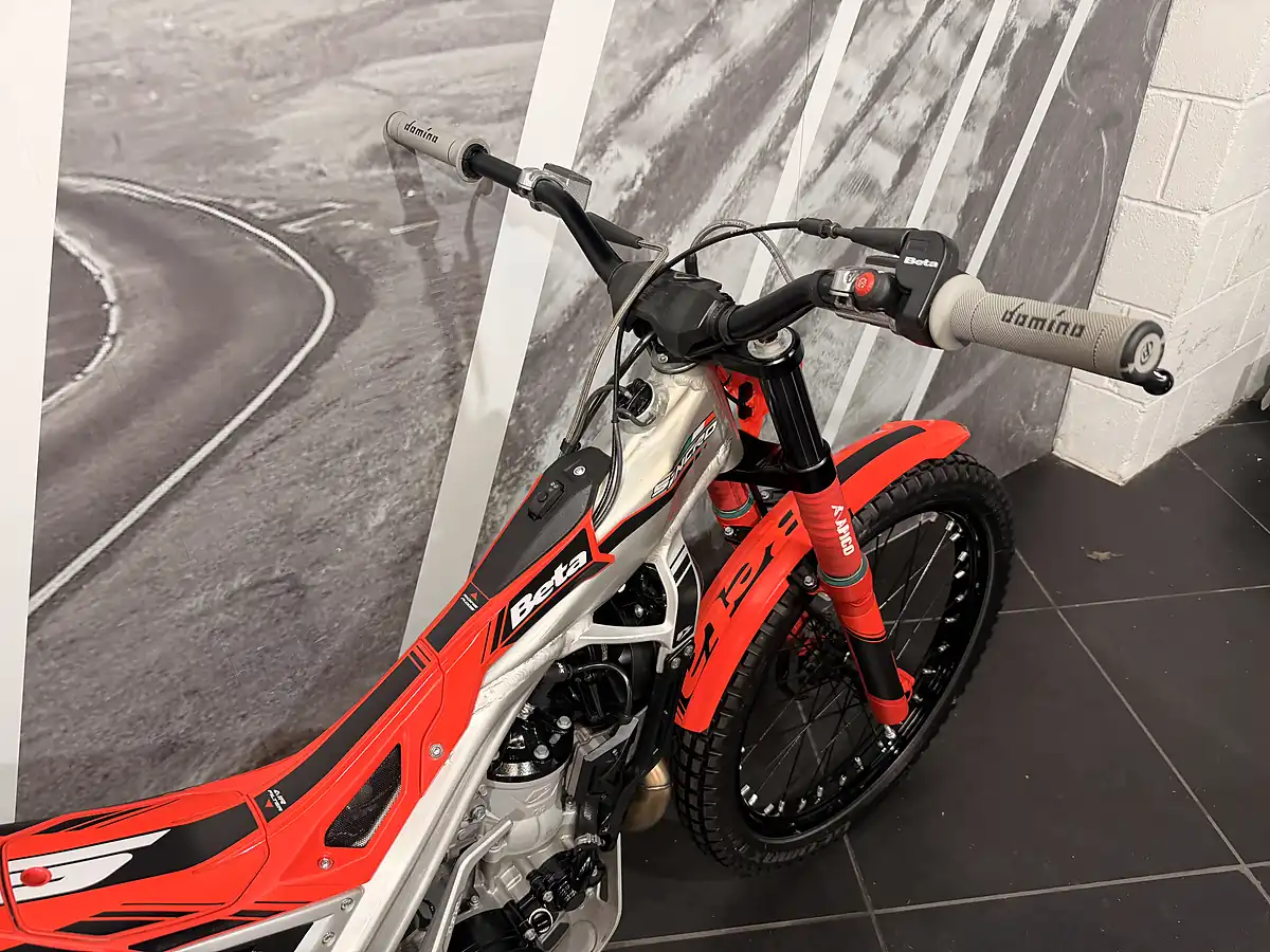 Used 2026 Beta Sincro Trials Red - Interior and Exterior details 5