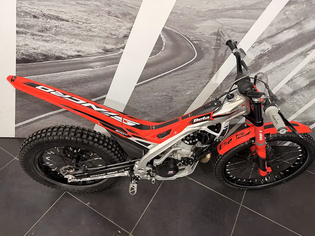Used 2026 Beta Sincro Trials Red - Interior and Exterior details 6