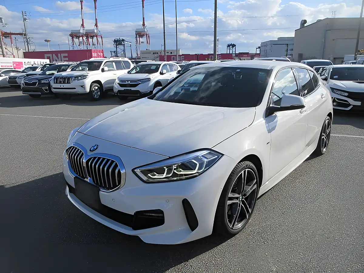 Used 2026 BMW 1 Series M Sport White - Interior and Exterior details 7