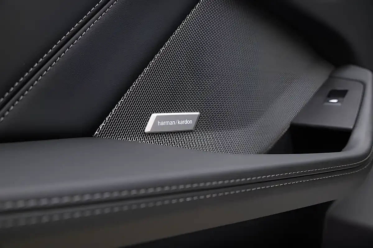 Used 2026 BMW 1 Series M135i White - Interior and Exterior details 16