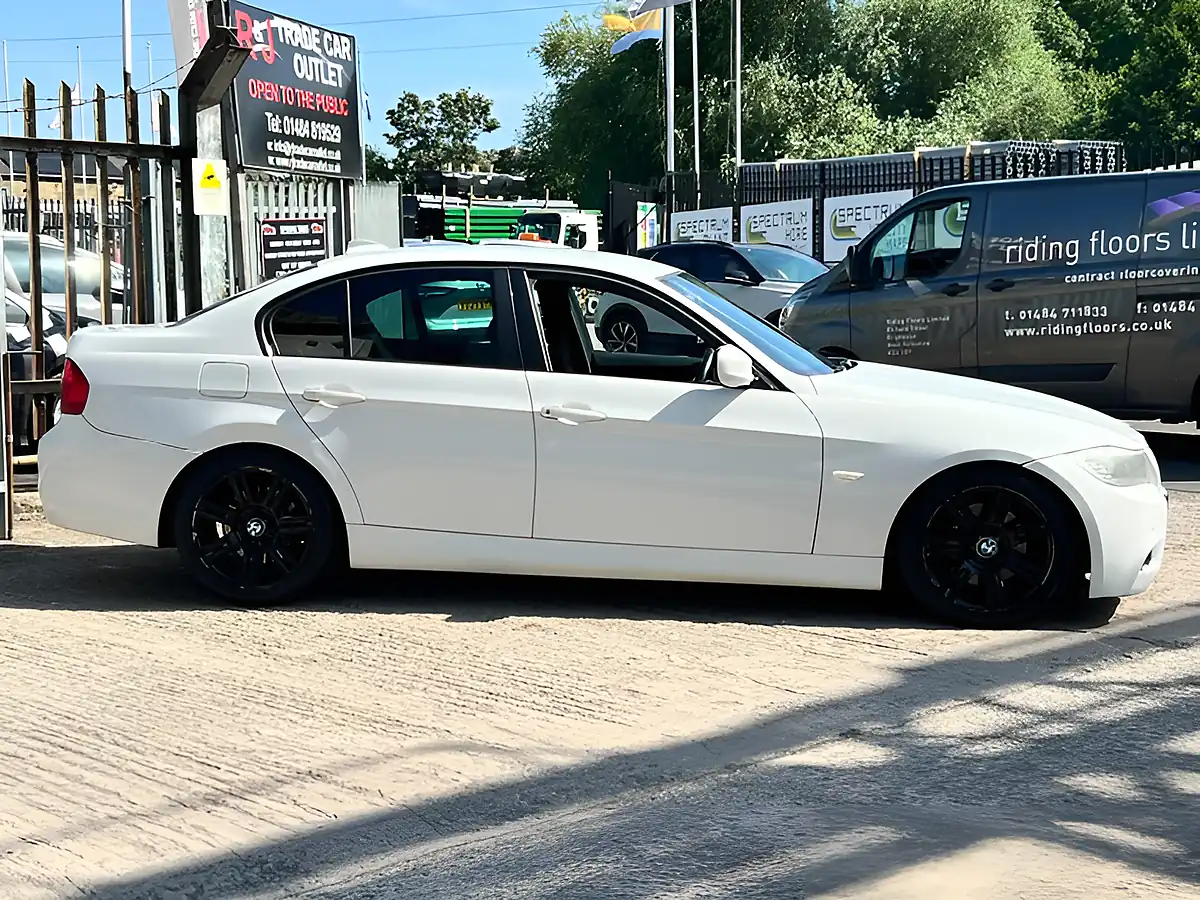 Used 2026 BMW 3 Series M Sport White - Interior and Exterior details 11