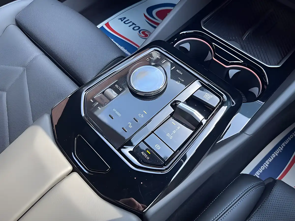 Used 2026 BMW 5 Series M Sport Black - Interior and Exterior details 13