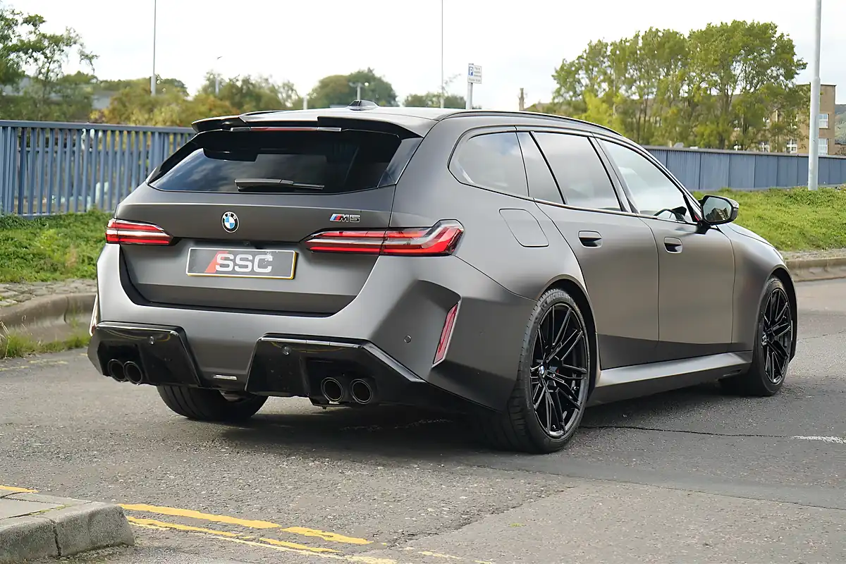 Used 2026 BMW M5 Touring Frozen Deep Grey - Interior and Exterior details 12