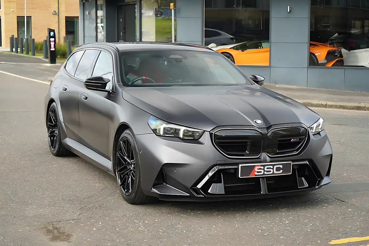 Used 2026 BMW M5 Touring Frozen Deep Grey - Interior and Exterior details 5