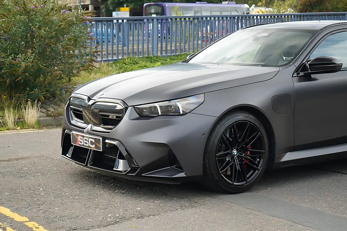 Used 2026 BMW M5 Touring Frozen Deep Grey - Interior and Exterior details 9
