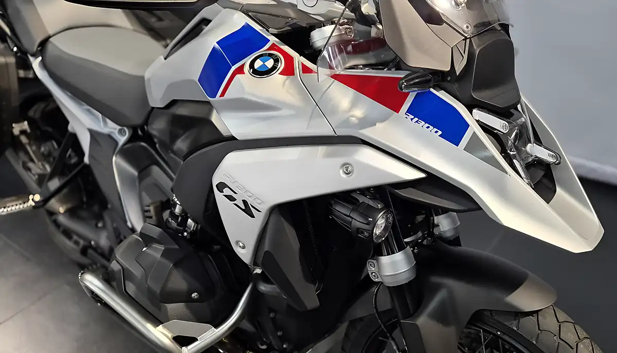 Used 2026 BMW R 1300 Gs Trophy Trophy Silver - Interior and Exterior details 9