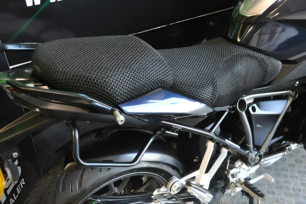 Used 2026 BMW R1250RS Exclusive Blue - Interior and Exterior details 5