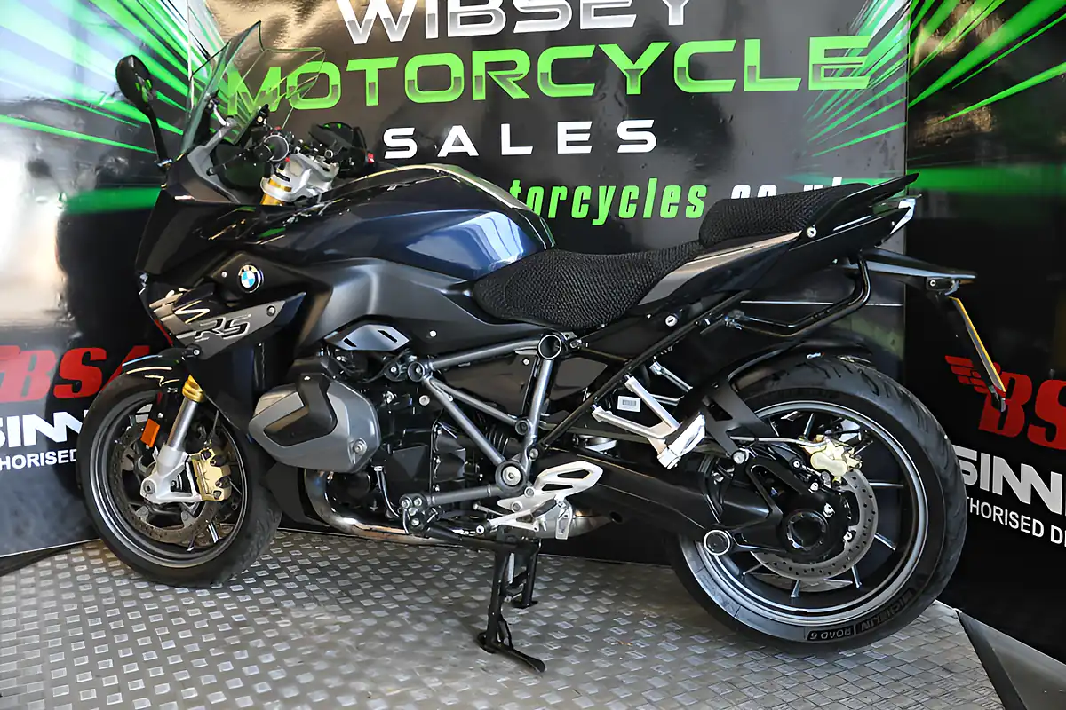 Used 2026 BMW R1250RS Exclusive Blue - Interior and Exterior details 9