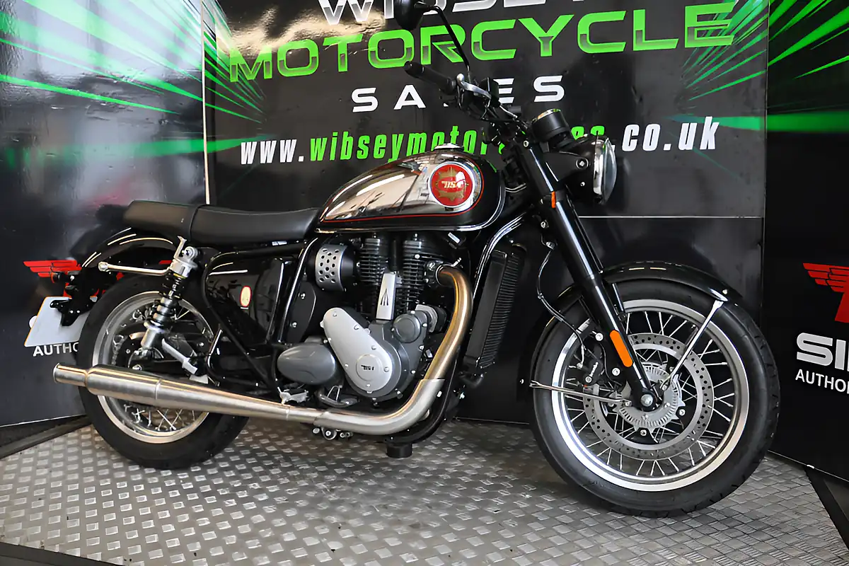 Used 2026 Bsa Gold Star 650 Ex Demo Bsa Midnight Black - Interior and Exterior details 13