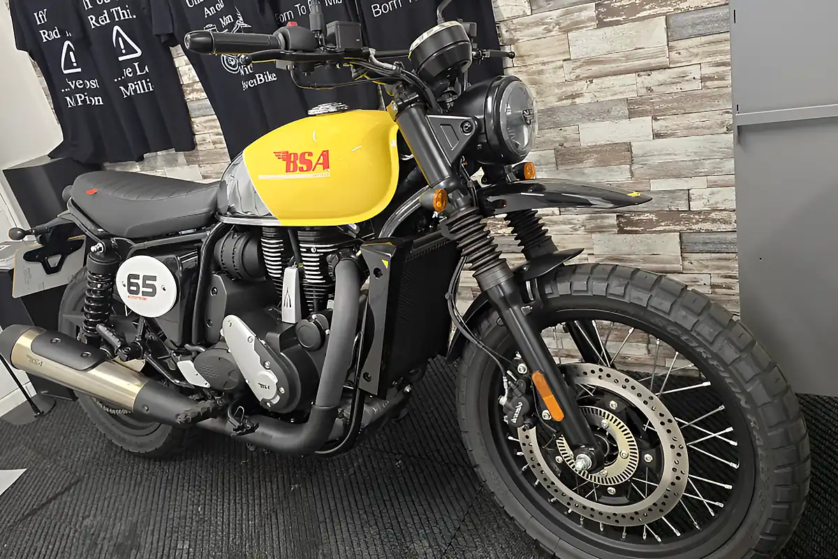 Used 2026 Bsa Scrambler 650 Yellow - Interior and Exterior details 12