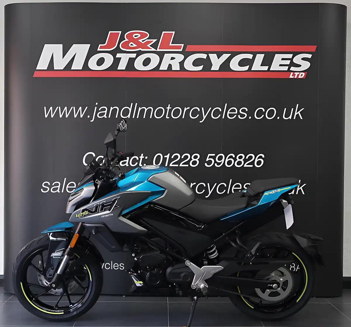 Used 2026 Cfmoto 125NK Blue - Interior and Exterior details 6