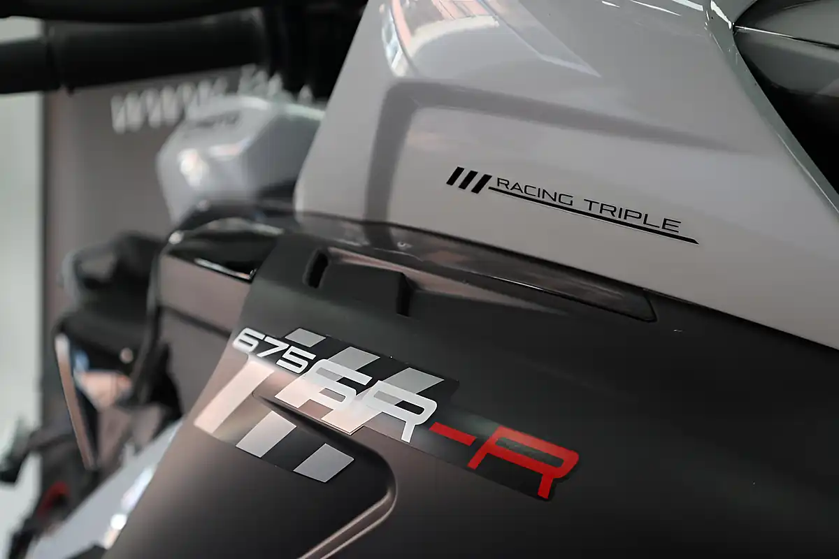Used 2026 Cfmoto 675SR-R Grey - Interior and Exterior details 7