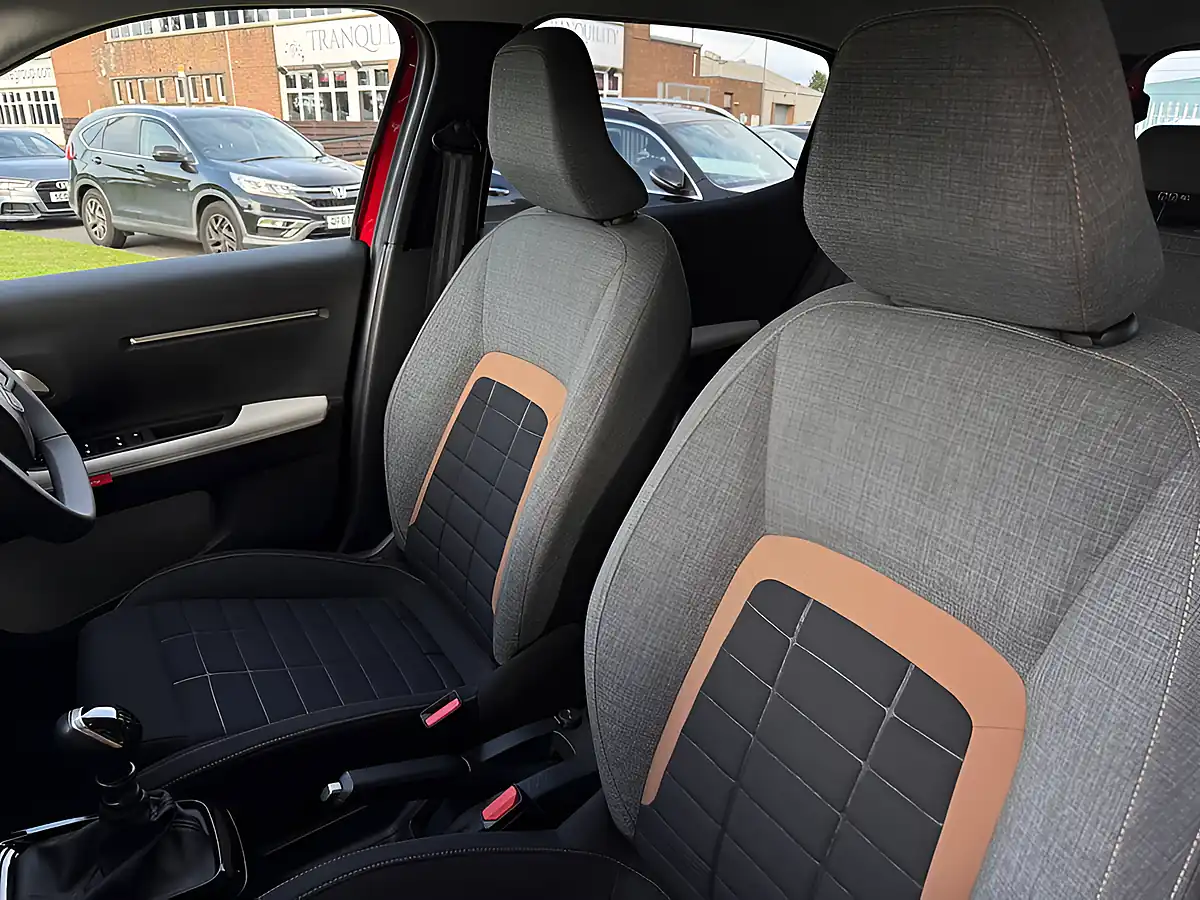 Used 2026 Citroen C3 Aircross Plus Red - Interior and Exterior details 13