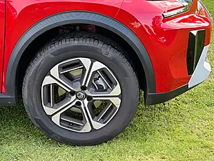 Used 2026 Citroen C3 Aircross Plus Red - Interior and Exterior details 7