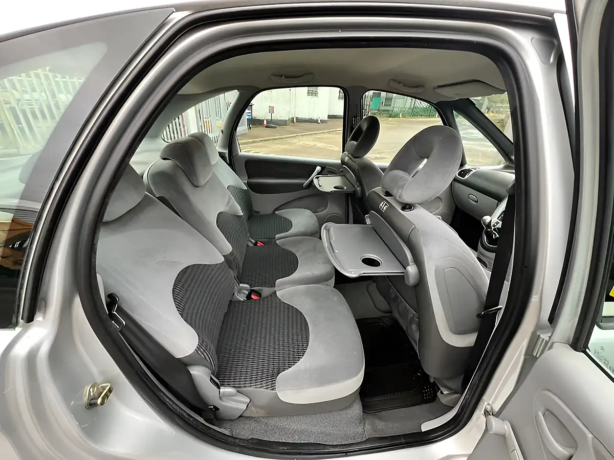 Used 2026 Citroen Xsara Picasso Desire Silver - Interior and Exterior details 16