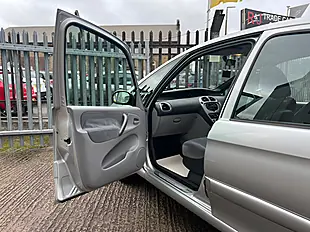 Used 2026 Citroen Xsara Picasso Desire Silver - Interior and Exterior details 18