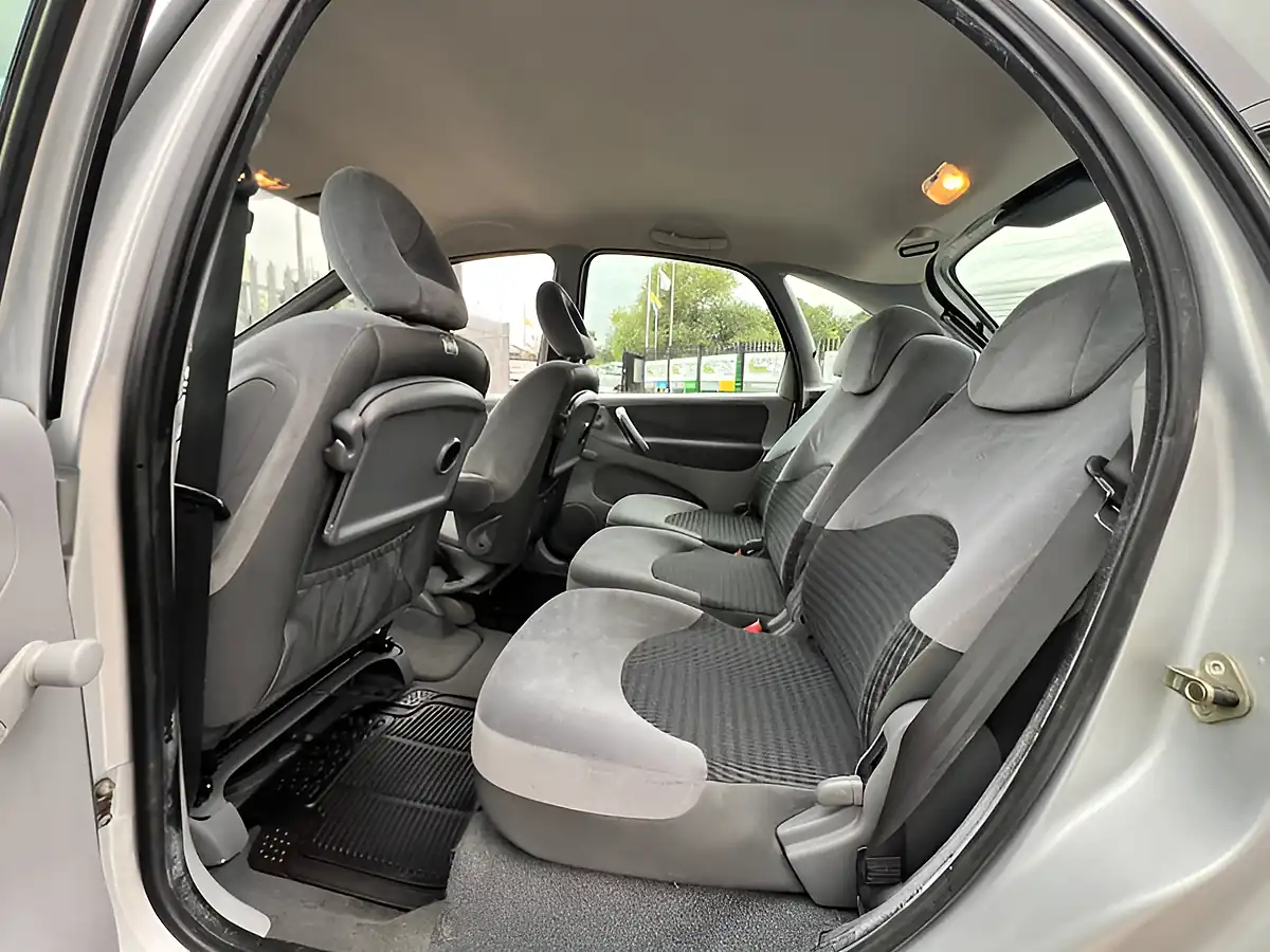 Used 2026 Citroen Xsara Picasso Desire Silver - Interior and Exterior details 19