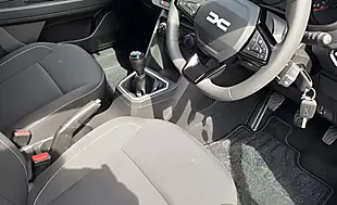 Used 2026 Dacia Sandero Essential Arctic White - Interior and Exterior details 13